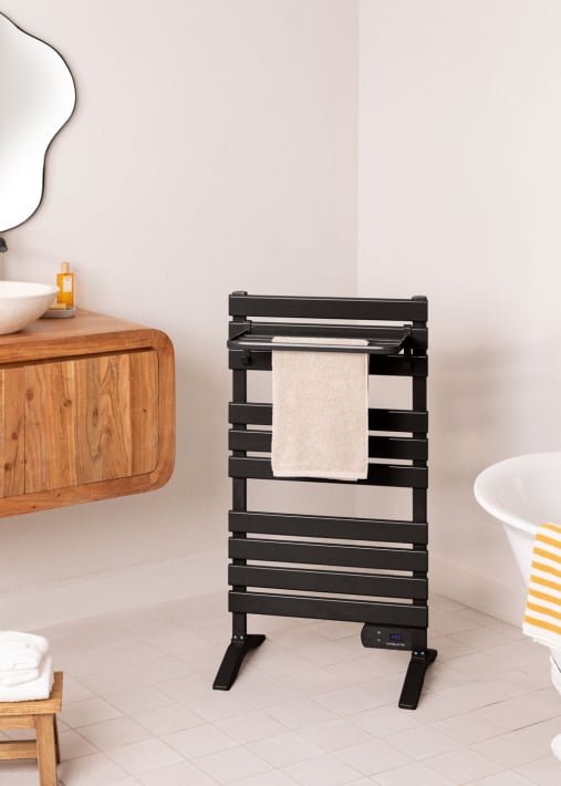 WARM TOWEL - Elektrischer Badheizkörper für Boden oder Wand 500W