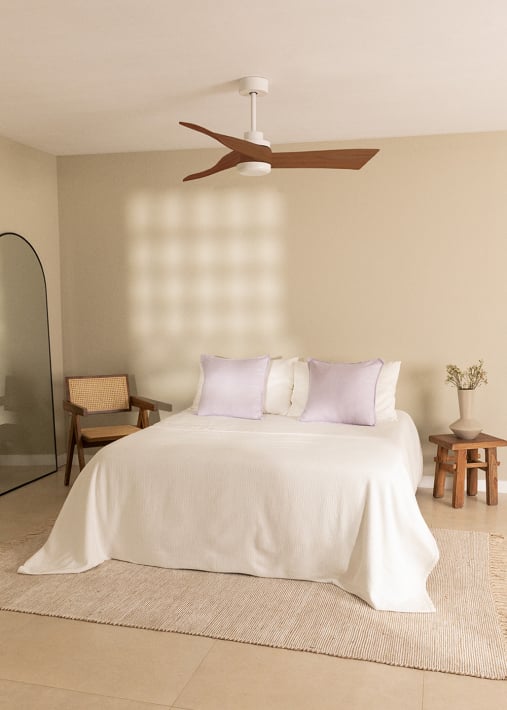 WIND CURVE - Leiser Deckenventilator 40W Ø132 cm 100% Holz