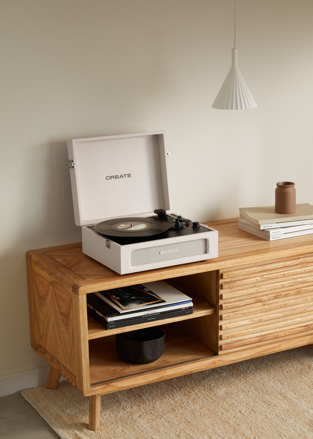 CREATE Retro Bluetooth Lautsprecher – Tragbar, 40W, Bis 5h Laufzeit, Mit Trageriemen