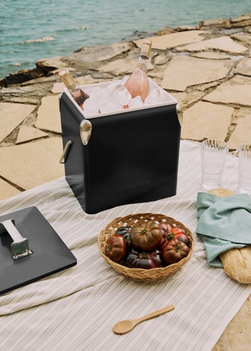 COOLER RETRO - 13L tragbare Kühlbox mit Flaschenöffner