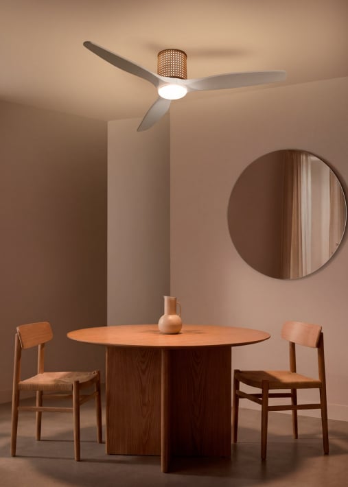 WIND CALM CUSTOM RATTAN - Deckenventilator 40W leise Ø132 cm mit LED-Licht in Körper und Lampe