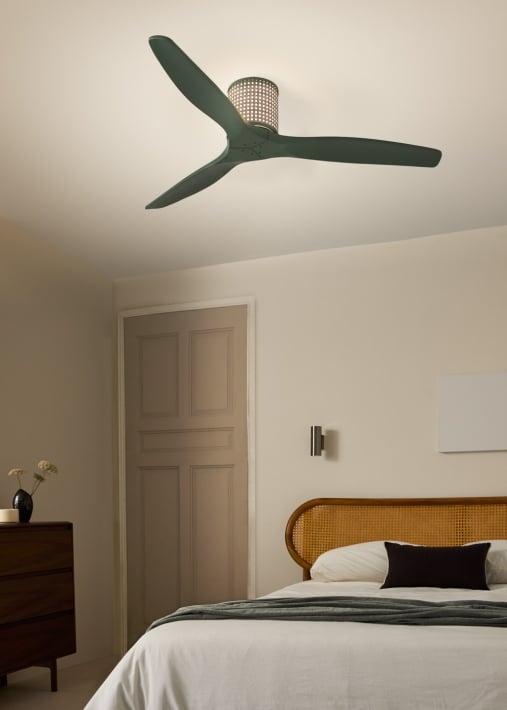 WIND CALM CUSTOM RATTAN - Deckenventilator 40W leise Ø132 cm mit LED-Licht in Körper und Lampe