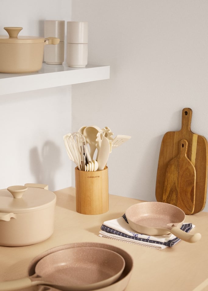KITCHENWARE STUDIO - Küchenutensilien aus Silikon und Holz, Galeriebild 4