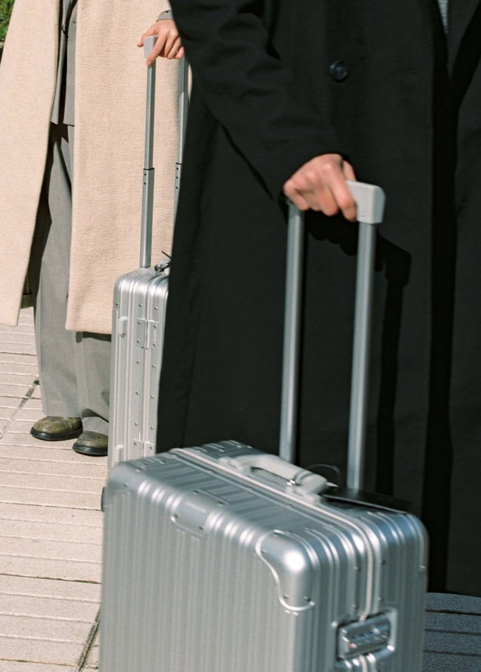 LUGGAGE ALUMINIUM - Hartschalenkoffer aus Aluminium mit TSA-Schloss und multidirektionalen Rollen, Galeriebild 7