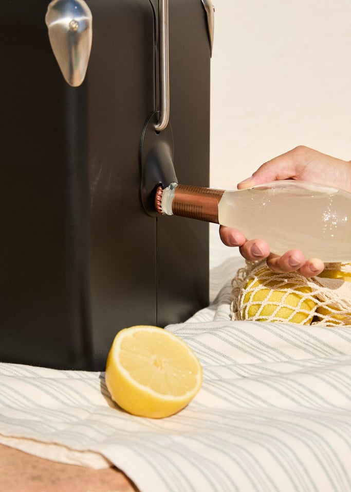 COOLER RETRO - 13L tragbare Kühlbox mit Flaschenöffner, Galeriebild 6