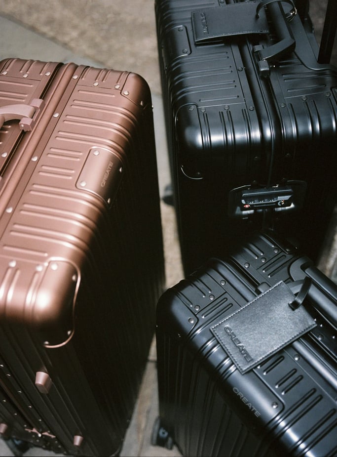 LUGGAGE ALUMINIUM - Hartschalenkoffer aus Aluminium mit TSA-Schloss und multidirektionalen Rollen, Galeriebild 3