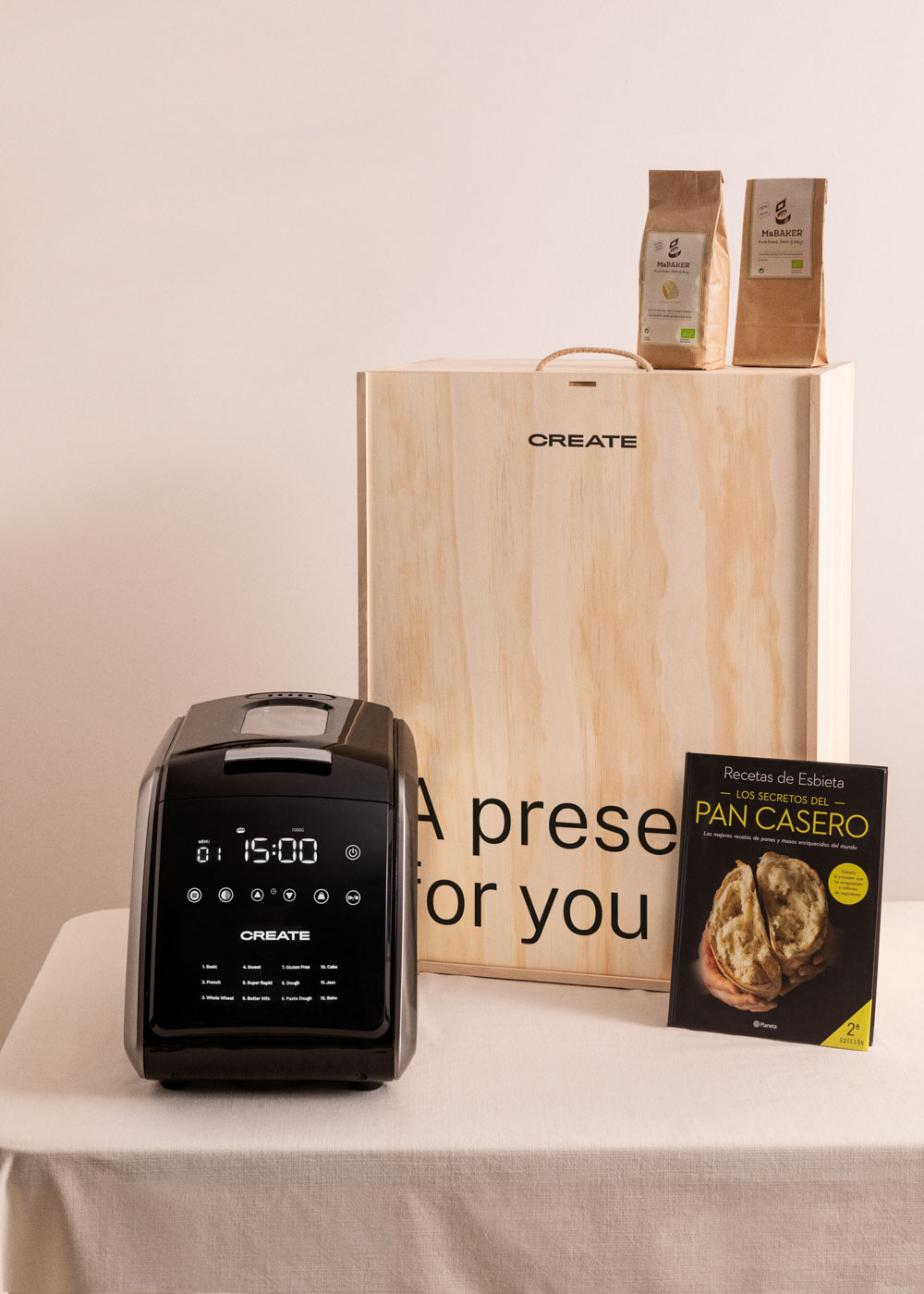 HOME BREAD BOX - Caja regalo con panificadora + harina para pan blanco  rústico o pan sin gluten + 6 sobres levadura + libro - Create