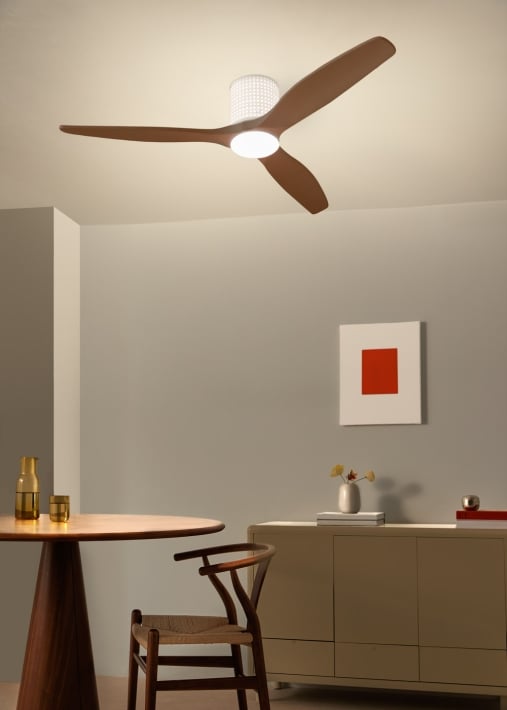 WIND CALM CUSTOM RATTAN - Ventilador de techo 40W silencioso Ø132 cm con luz LED en cuerpo y lámpara