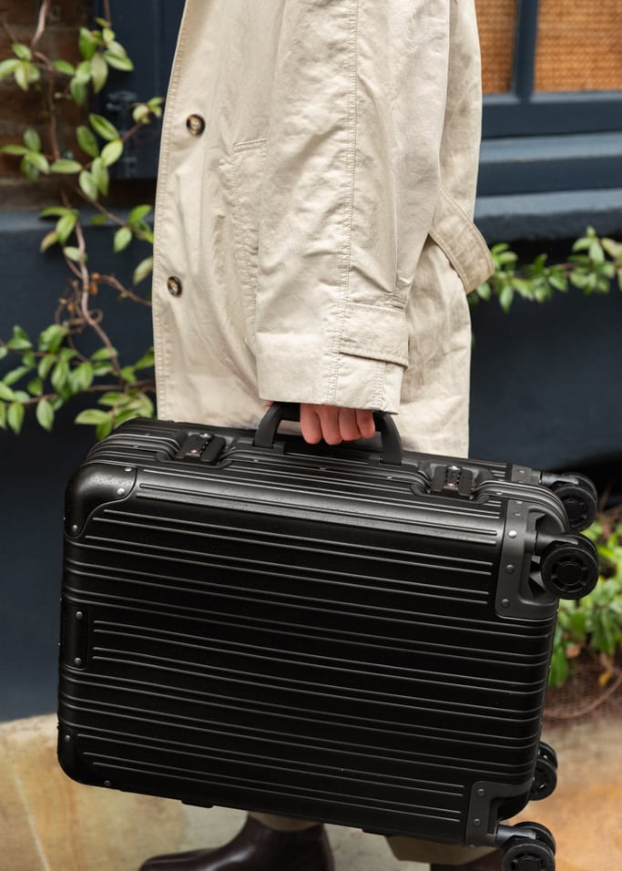 LUGGAGE ALUMINIUM - Maleta rígida de aluminio con doble cierre TSA y ruedas multidireccionales, imagen de galer&iacute;a 1