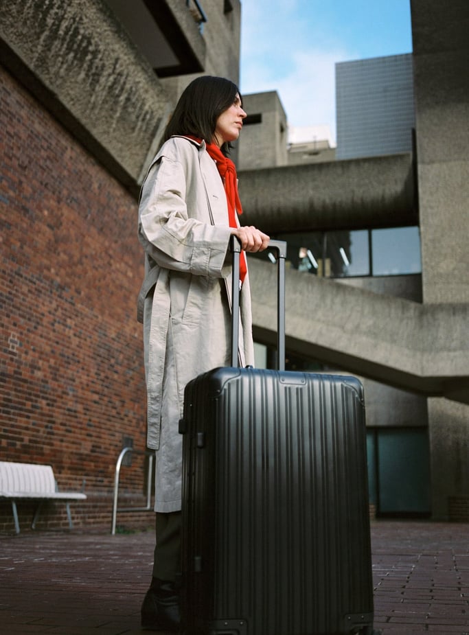 LUGGAGE ALUMINIUM - Maleta rígida de aluminio con doble cierre TSA y ruedas multidireccionales, imagen de galer&iacute;a 2