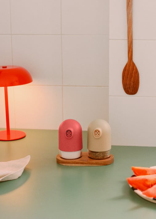 KITCHENWARE STUDIO - Salière et poivrière avec socle