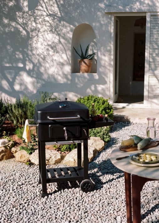 BBQ SMOKEY PRO - Barbecue fumoir au charbon avec grille réglable et table d’appoint