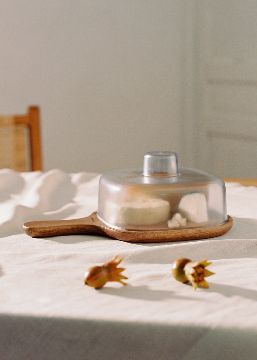 Petite Cloche A Fromages Cristal Et Son Socle En Bois