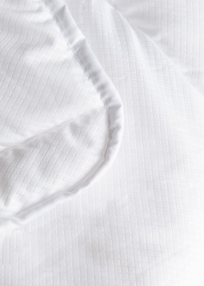 Couette en fibre anti-acariens, image de la galerie 6