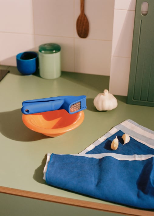 KITCHENWARE STUDIO - Schiaccia aglio