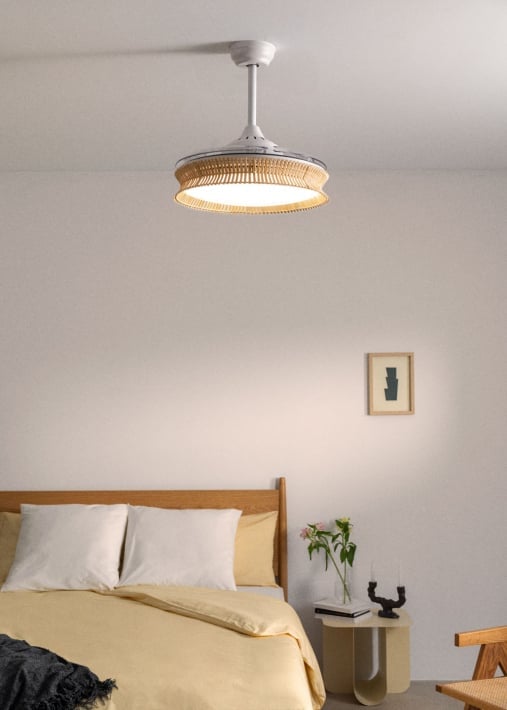 Acquista WIND CLEAR RATTAN - Ventilatore da soffitto 40W silenzioso Ø107cm lame retrattili con luce LED da 36W