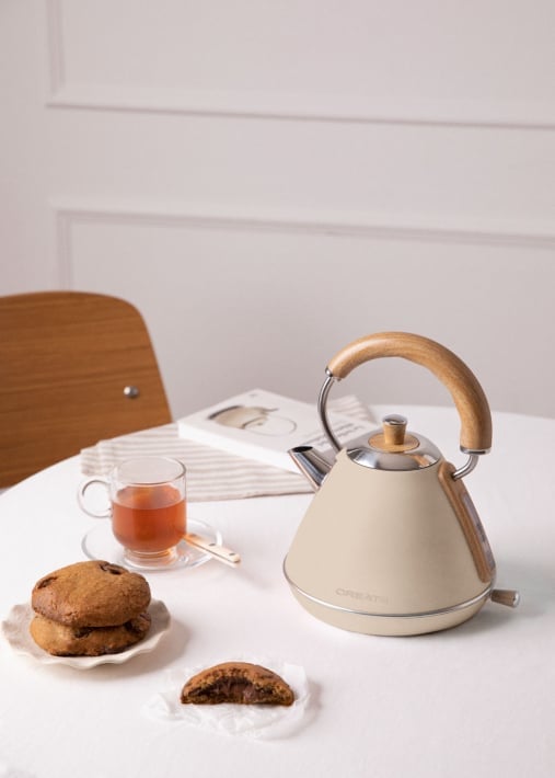 Acquista KETTLE RETRO - Bollitore elettrico