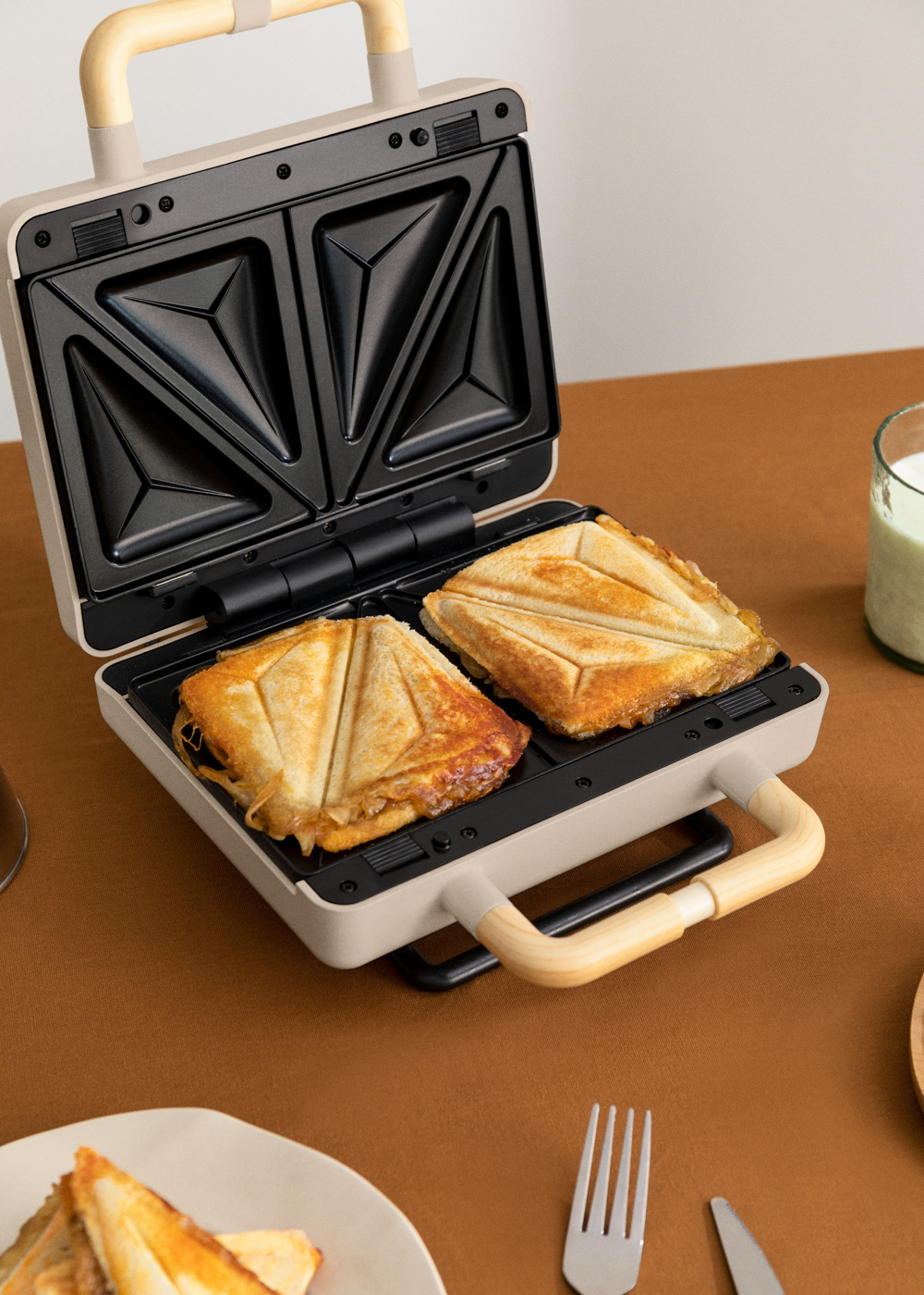 Stampo Doppio Per Taiyaki Hovico: Padella Antiaderente Per Pancake E Waffle A Forma Di Pesce, Misura 18x14,5 Cm, Manico Termoisolante