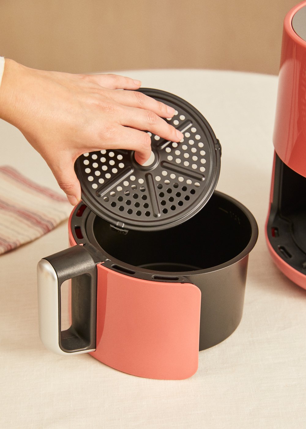 Friggitrice Ad Aria Senza Olio 4,5 L – 8 Modalità, Timer 60', Spegnimento Automatico, Cestello Antiaderente
