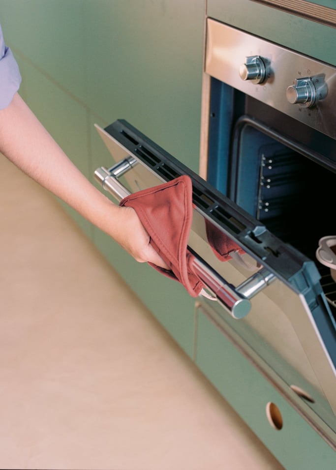 KITCHENWARE STUDIO - Pack di grembiule da cucina e guanto da forno, Immagine di galleria 3