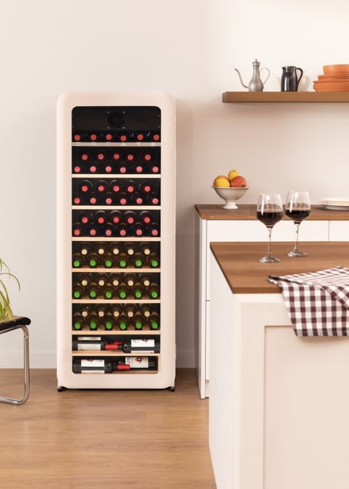 Acquista WINECOOLER RETRO - Raffreddatore di vino elettrico in stile retrò per 12, 45 o 76 bottiglie