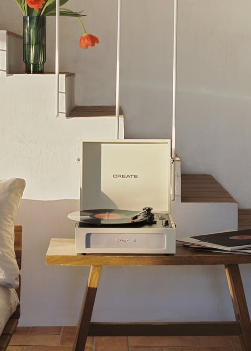 Acquista RECORD PLAYER COMPACT - Giradischi retrò con Bluetooth, USB, SD, MicroSD e MP3