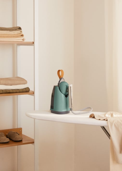 Acquista IRON DUAL PRO - Ferro da stiro verticale e orizzontale da 800 ml con 4 modalità di stiratura