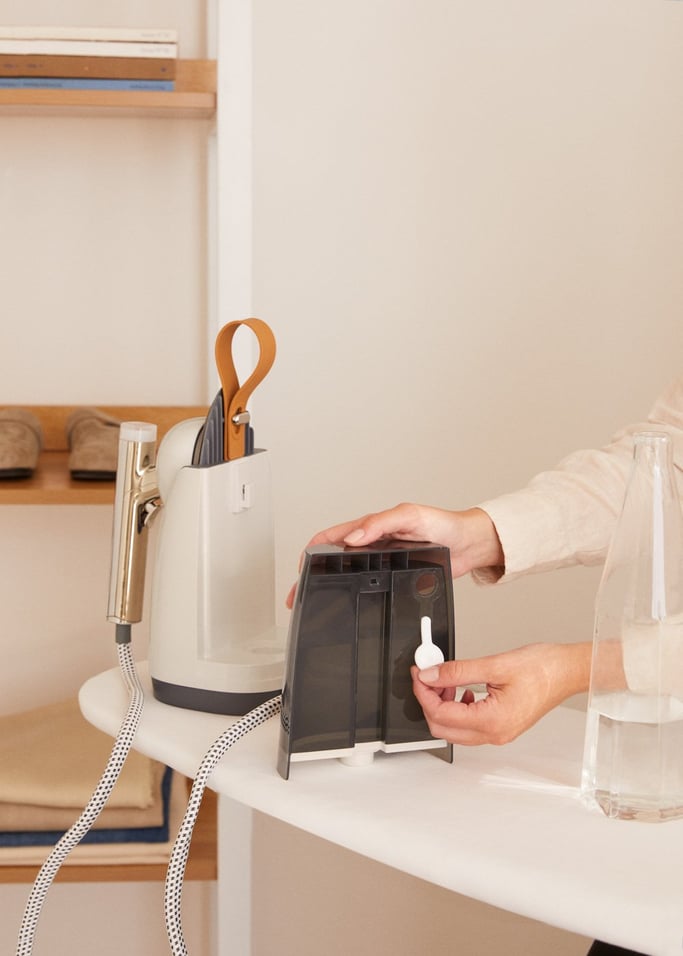 IRON DUAL PRO - Ferro da stiro verticale e orizzontale da 800 ml con 4 modalità di stiratura, Immagine di galleria 5