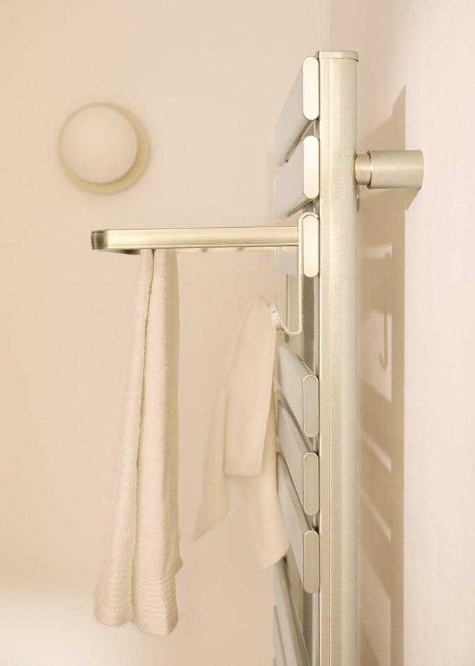 WARM TOWEL - Scaldasalviette elettrico da terra o da parete 500W, Immagine di galleria 2
