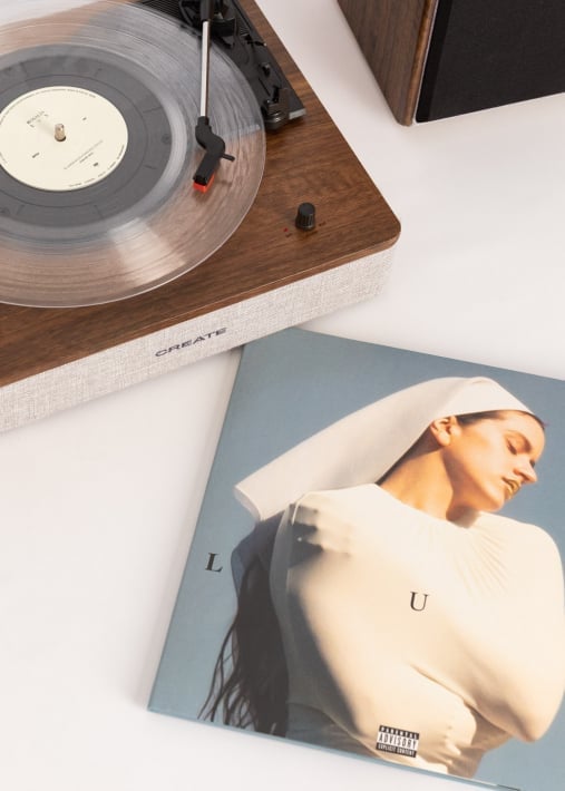 Acquista Pacchetto vinile LUX di Rosalía + giradischi RECORD PLAYER PRO con altoparlanti