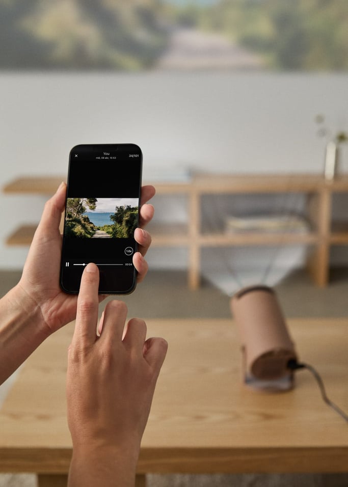 PROJECTOR STUDIO COMPACT - Proiettore Smart HD con Wi-Fi, Bluetooth e rotazione a 180º, Immagine di galleria 3