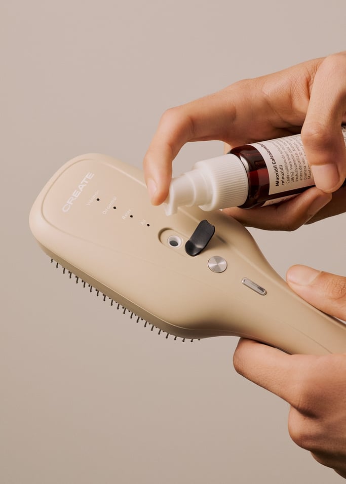 HAIRCARE LED BRUSH 4 in 1 - Spazzola per il trattamento dei capelli 4 in 1 con terapia LED, tecnologia ionica, EMS e laser LLLT, Immagine di galleria 4