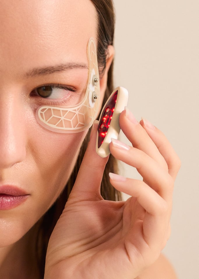 SKINCARE LED EYE PATCH 2 in 1 - Patch contorno occhi con EMS, fototerapia LED rossa e custodia di ricarica, Immagine di galleria 5