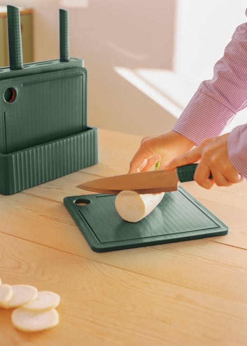 KITCHENWARE STUDIO - Set van 2 snijplanken en 4 keukenmessen