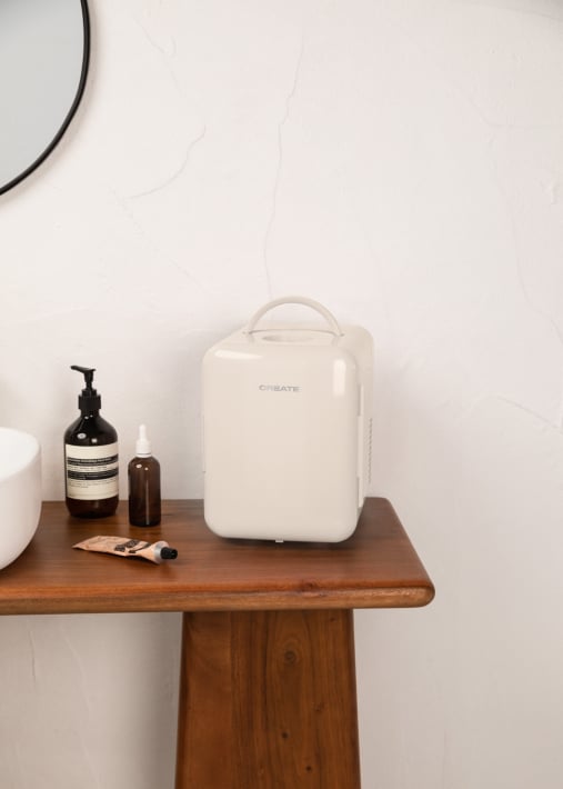 FRIDGE MINI BOX - Minikoelkast voor cosmetica 4 L warm en koud