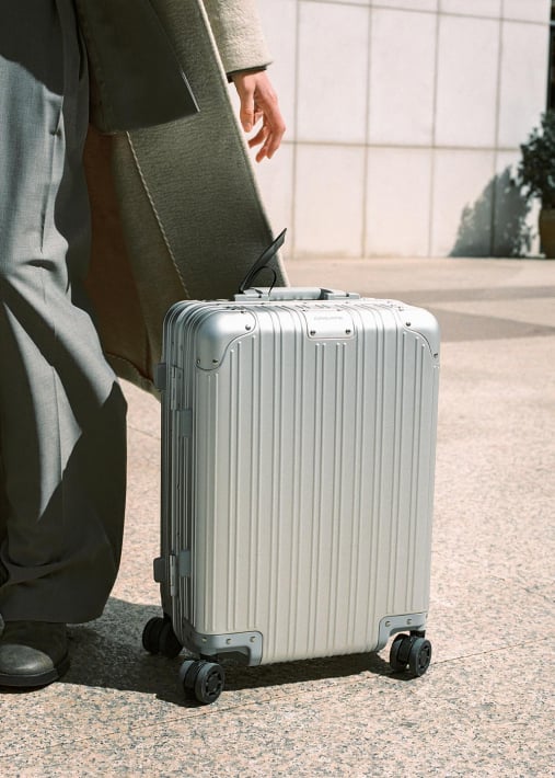 LUGGAGE ALUMINIUM - Harde aluminium koffer met TSA-slot en multidirectionele wielen