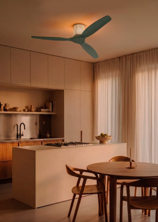 WIND CALM CUSTOM RATTAN - Plafondventilator 40W stil Ø132 cm met LED verlichting in behuizing en lamp