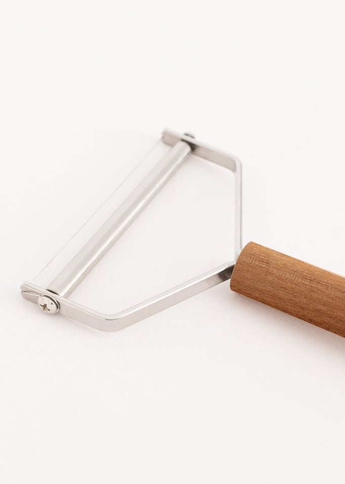 KITCHENWARE ESSENTIALS - Kaasschaaf met acaciahouten handvat, afbeelding van de galerij 5