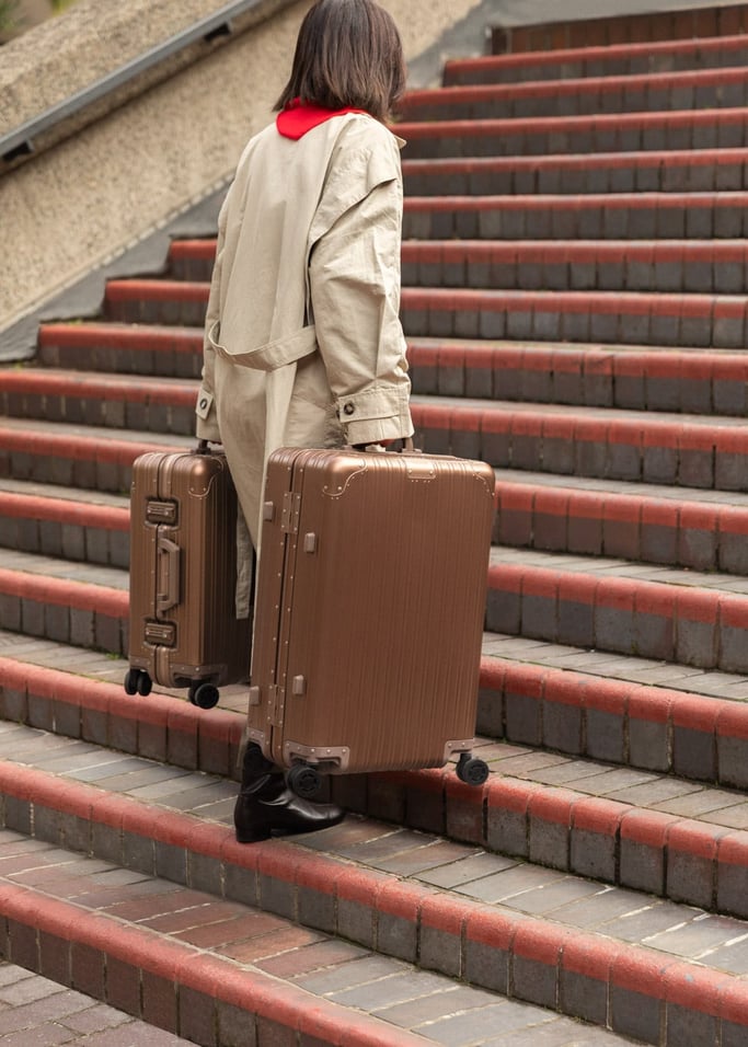 LUGGAGE ALUMINIUM - Harde aluminium koffer met TSA-slot en multidirectionele wielen, afbeelding van de galerij 2