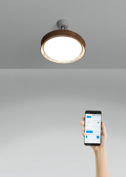 WIND CLEAR RATTAN - Cichy wentylator sufitowy o mocy 40 W z wysuwanymi łopatkami o średnicy 108cm i oświetleniem LED 36W