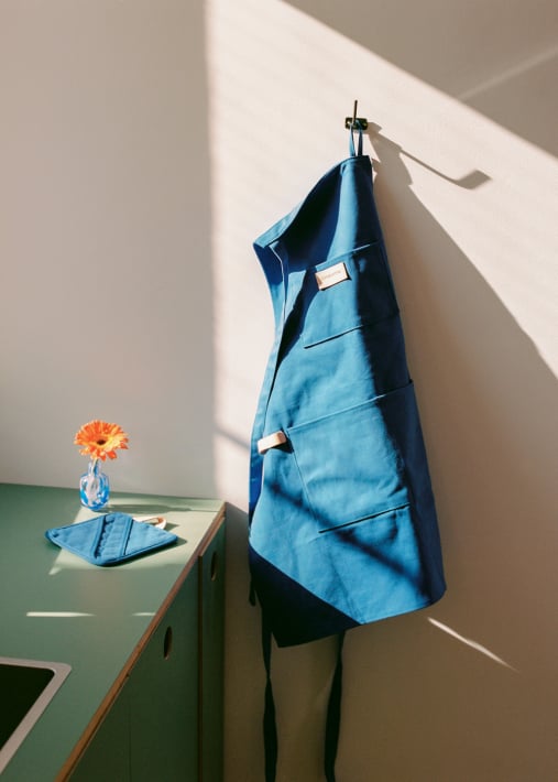 KITCHENWARE STUDIO - Zestaw z fartuchem i rękawicą kuchenną