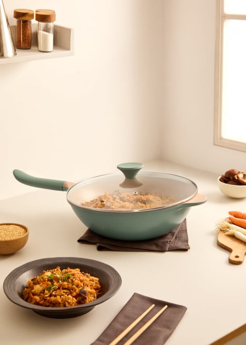 WOK STUDIO - Wok z odlewanego aluminium z powłoką ceramiczną