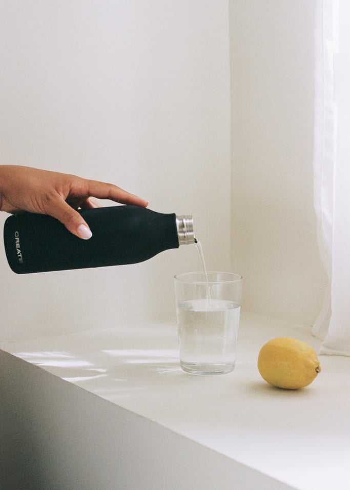 BOTTLE STUDIO - Butelka termiczna ze stali nierdzewnej 550 ml, obraz z galerii 2
