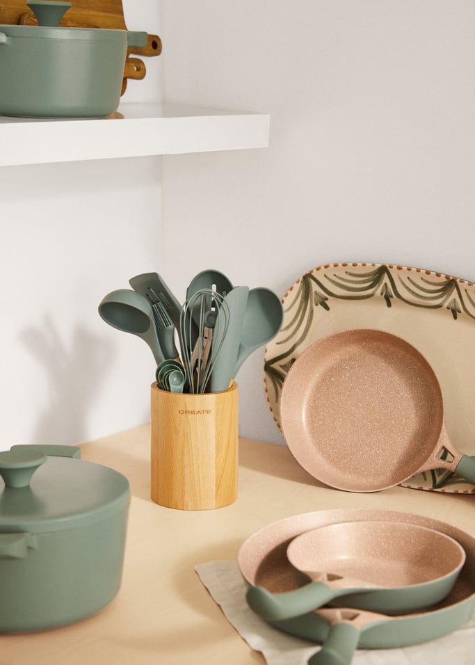 KITCHENWARE STUDIO - Zestaw akcesoriów kuchennych wykonanych z silikonu e drewna, obraz z galerii 4