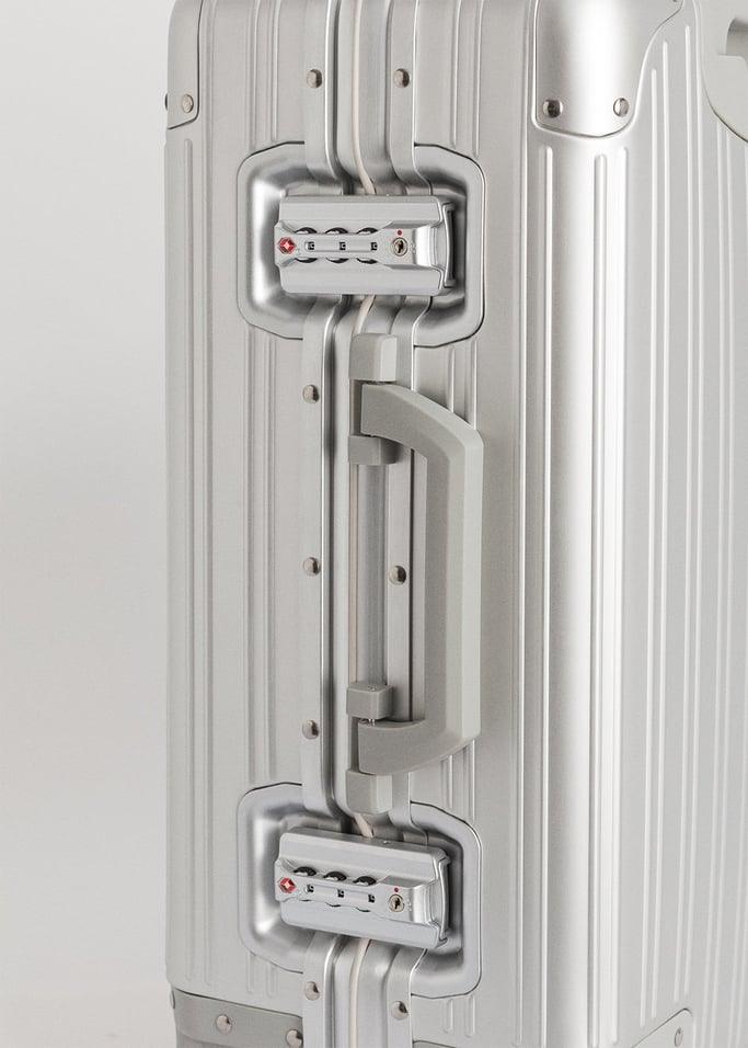 LUGGAGE ALUMINIUM - Twarda walizka aluminiowa z zamkiem TSA i kółkami wielokierunkowymi, obraz z galerii 3