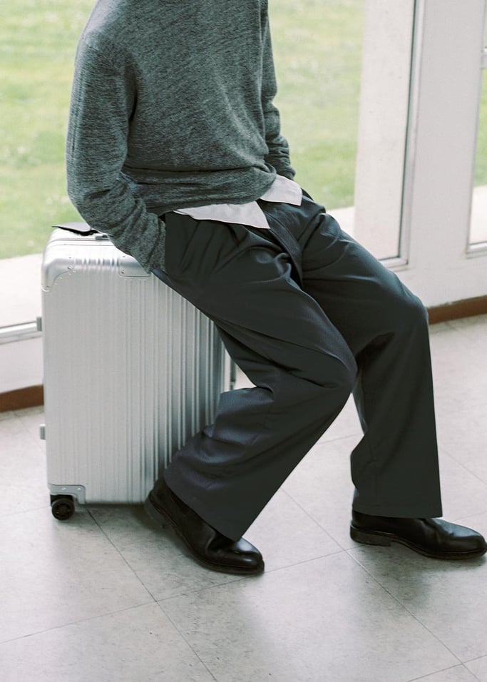 LUGGAGE ALUMINIUM - Twarda walizka aluminiowa z zamkiem TSA i kółkami wielokierunkowymi, obraz z galerii 7