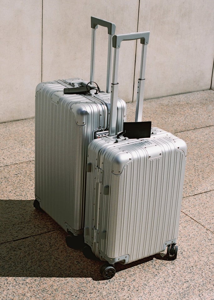 LUGGAGE ALUMINIUM - Twarda walizka aluminiowa z zamkiem TSA i kółkami wielokierunkowymi, obraz z galerii 9