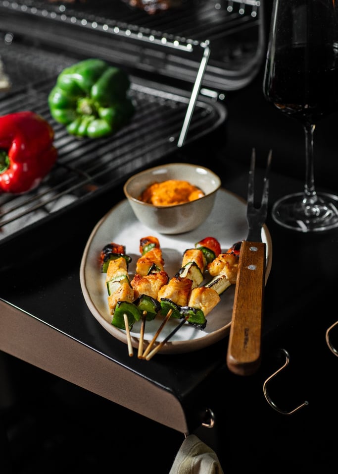 BBQ SMOKEY PRO - Grill na węgiel drzewny z regulatorem żaru i stolikiem bocznym , obraz z galerii 6