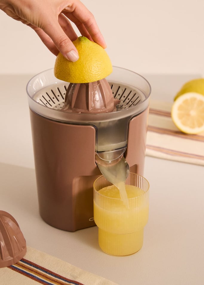 JUICER STUDIO - Elektryczna wyciskarka do cytrusów 100W, obraz z galerii 3