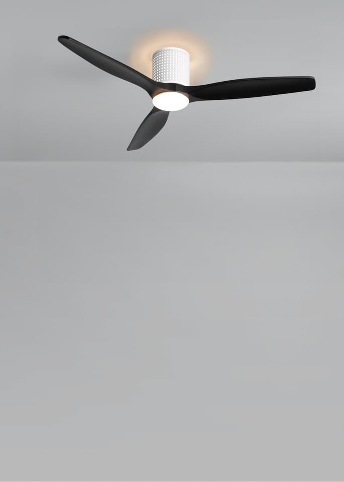 WIND CALM CUSTOM RATTAN - Wentylator sufitowy 40W cichy Ø132 cm z oświetleniem LED w korpusie i lampie, obraz z galerii 3